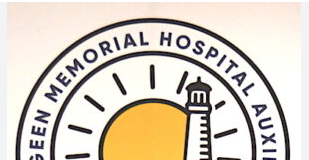 Four exceptional students receive Hospital Auxiliary bursaries